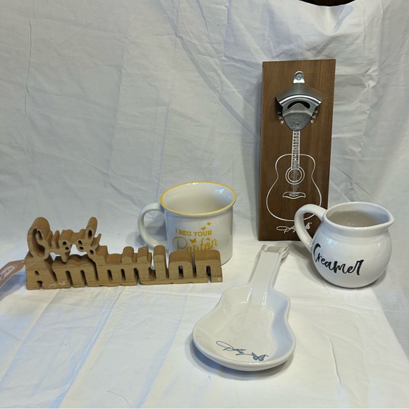 Dolly Parton | Kitchen | New Dolly Parton Bundle | Poshmark